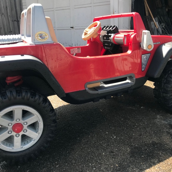 Fisher-Price Power Wheels Jeep Hurricane - Picture 7 of 8